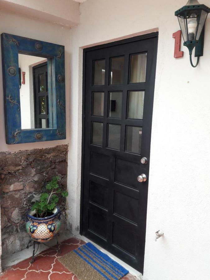 הוילה סאן מיגל דה אלנדה Pied A Terre At Casitas Aparicio מראה חיצוני תמונה